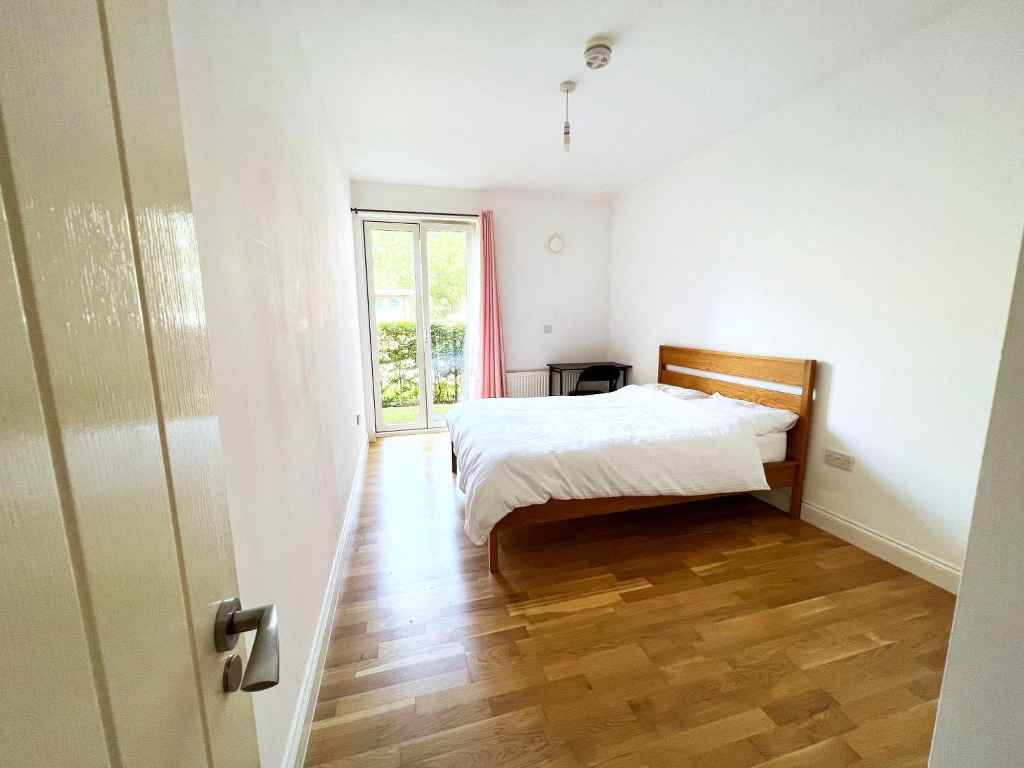 Bedroom 2, Queens Road London Eksteriør billede